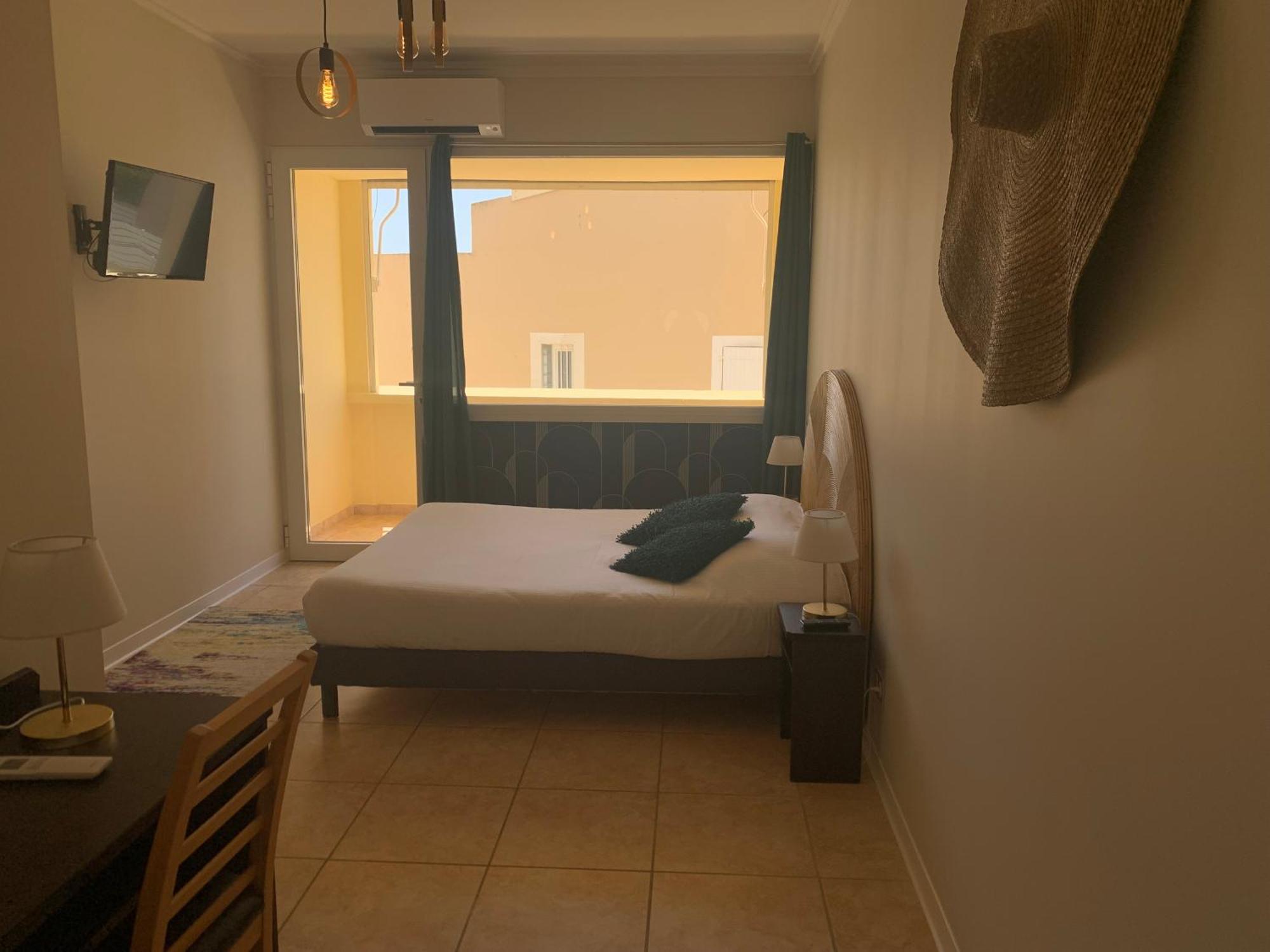 Hotel La Grande Conque Agde Bagian luar foto