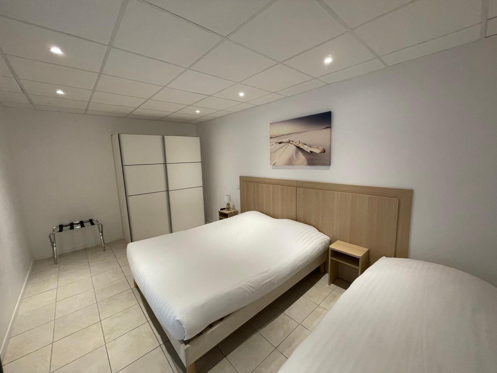 Hotel La Grande Conque Agde Bagian luar foto