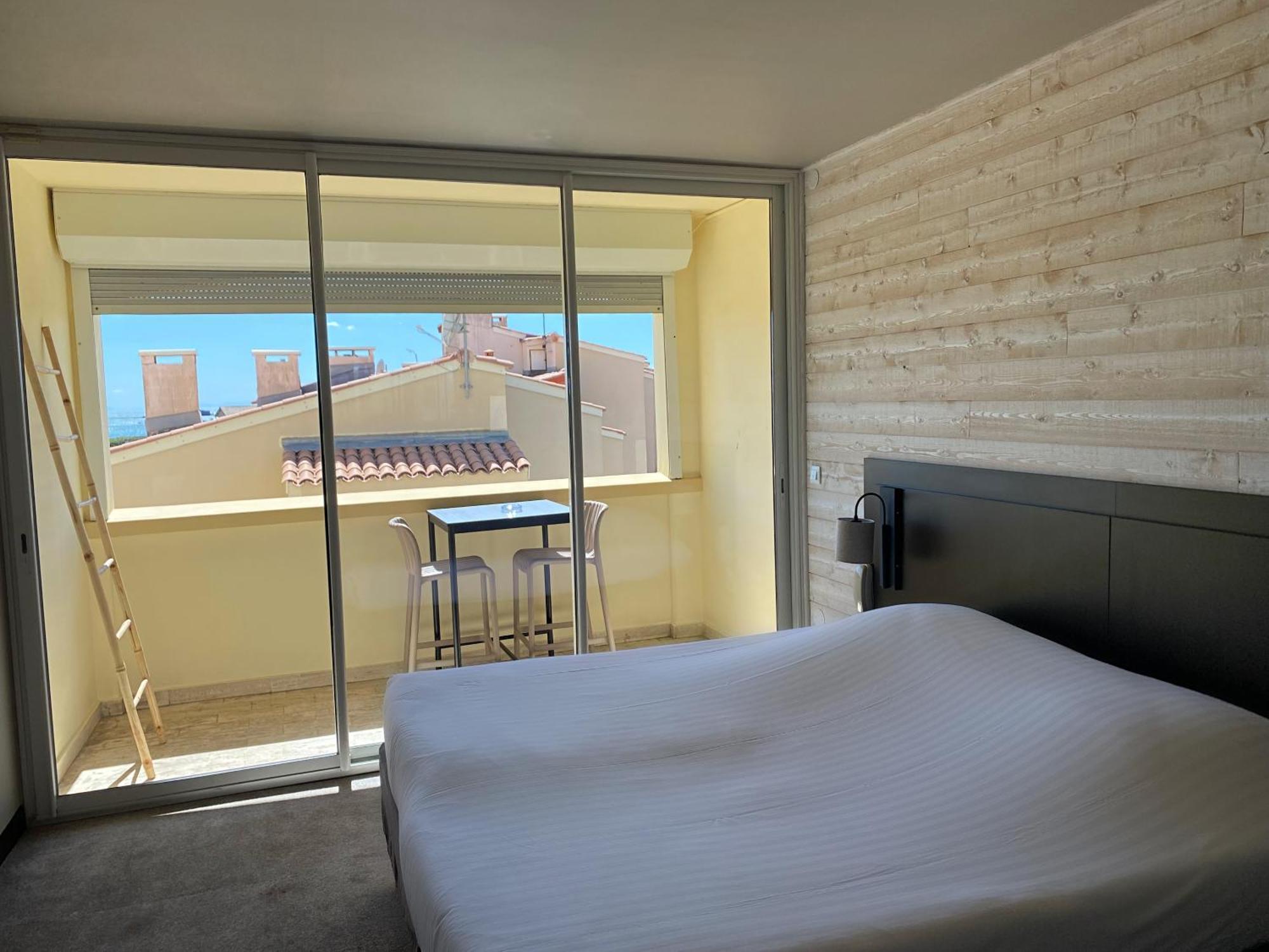 Hotel La Grande Conque Agde Bagian luar foto