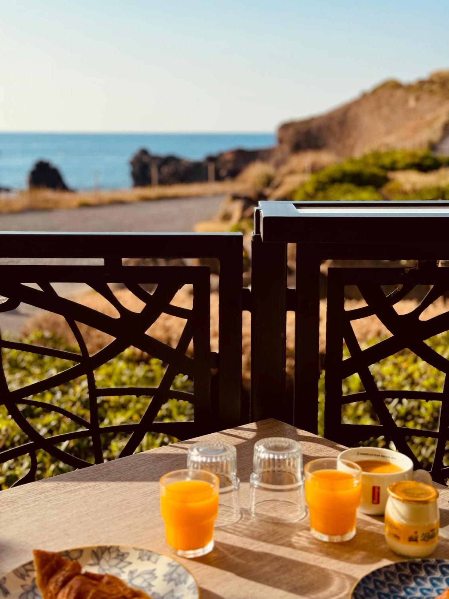 Hotel La Grande Conque Agde Bagian luar foto